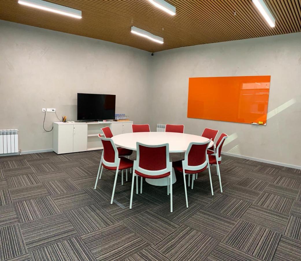 Hôtel Iq Coworking à Astana Extérieur photo